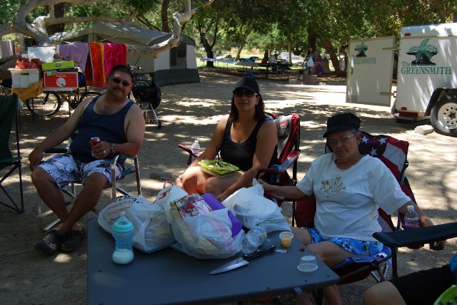 Gregory & Carmel, Lola Hernandez